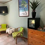 Oasis Des Corbieres Bed & Breakfast 3*